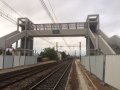 Structures métalliques d'une passerelle pour piétons en gare de Gevrey-Chambertin