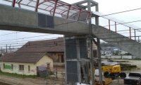 Ossature charpente métallique pour passerelle et couverture escaliers Gare Gevrey-Chambertin